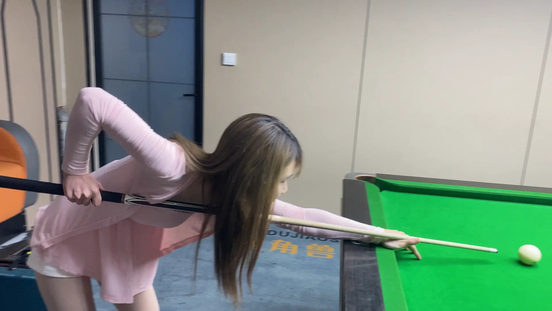 绳师和两个台球厅助教小姐姐打赌。