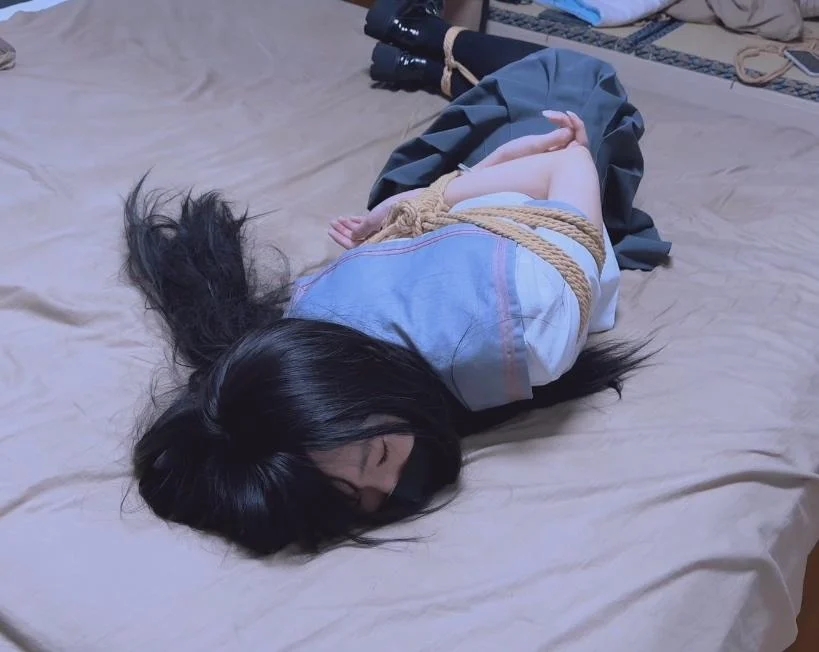 微剧情被捆绑的JK女孩 微剧情被捆绑的JK女孩