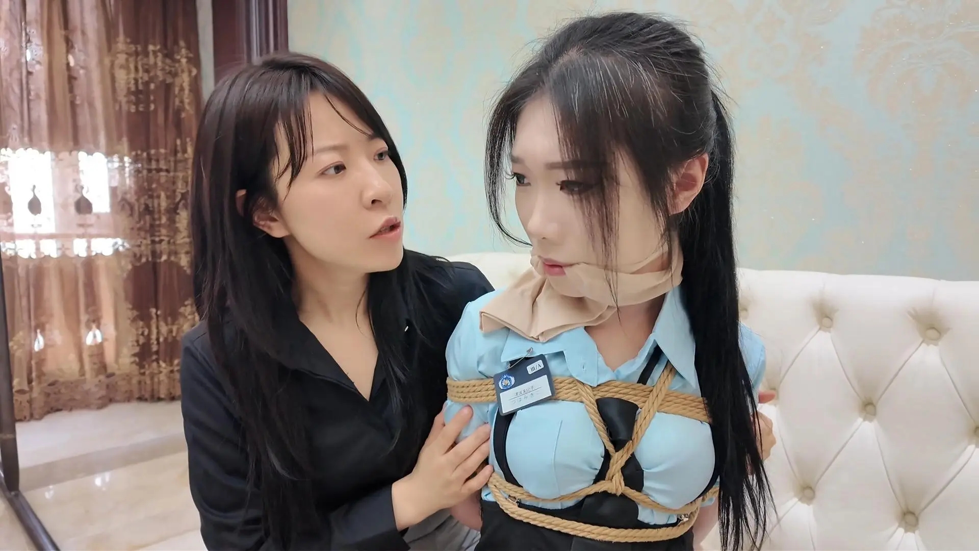 完蛋！我把美女捆绑了？——面试现场！笼子暗藏小美女？