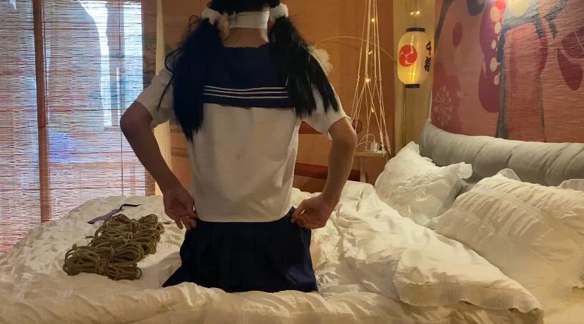 【玖喵原创】抱着双马尾肉丝Jk水手服Tk挠脚心SP打屁屁抚摸驷马绑好盖着被子睡觉 【玖喵原创】抱着双马尾肉丝Jk水手服Tk挠脚心SP打屁屁抚摸驷马绑好盖着被子睡觉