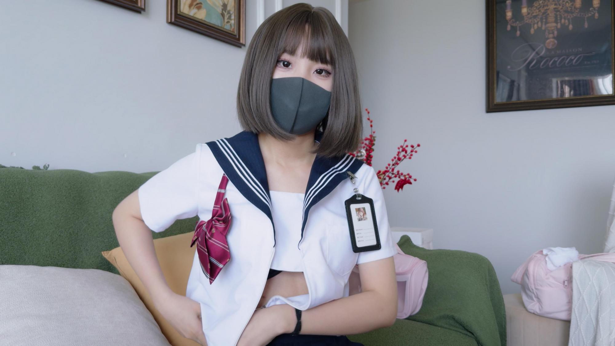 【悠米】《欲望贷》 虚荣心作祟的Jk少女拍下脱衣视频，以此被威胁，开腿器吊缚+12cm高跟罚站+乳夹+单腿吊+固定，为防止大叫，口球固定