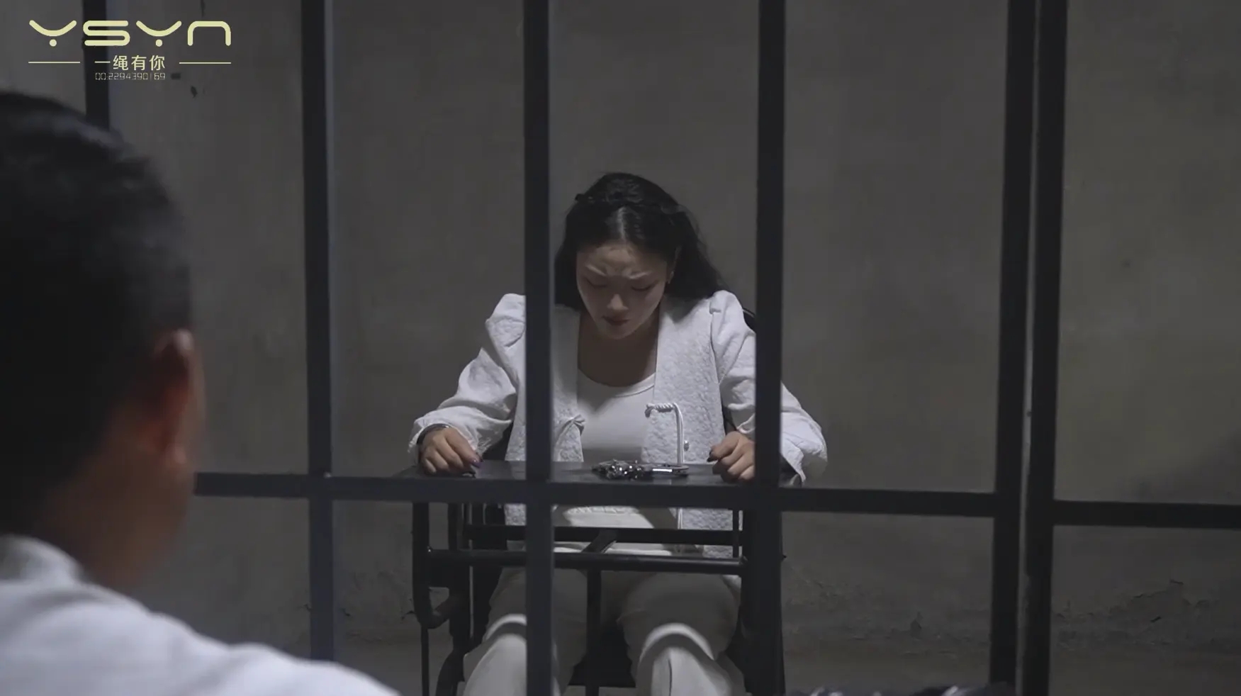 【堕落的代价】林晓家境贫寒陷入诱惑交易暴露便衣抓捕审房审讯坦白真相法庭审判绝望宣判执行J刑生命终结