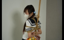  甜妹【希希】挑战游戏意外成就摇臀舞，失败惩罚单腿吊缚+驷马TK+跪缚挠脚心