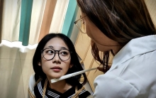 【双女主】女大学生应聘被女面试欺骗拘束堵嘴，落入全套被卖掉
